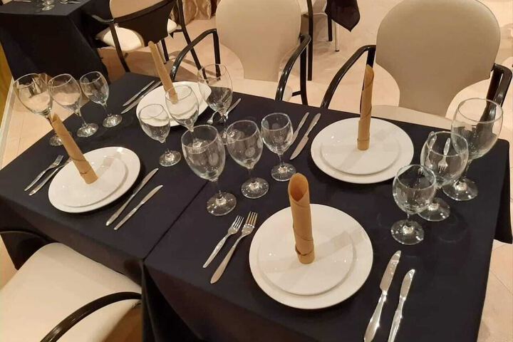 Dining 19 of 26