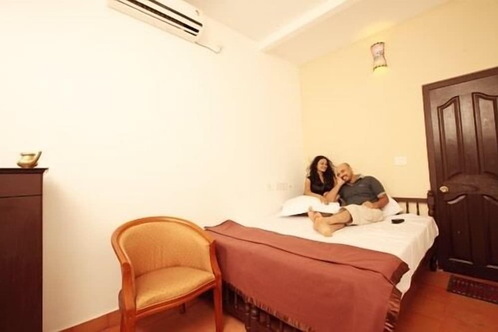 Room 2 of 51