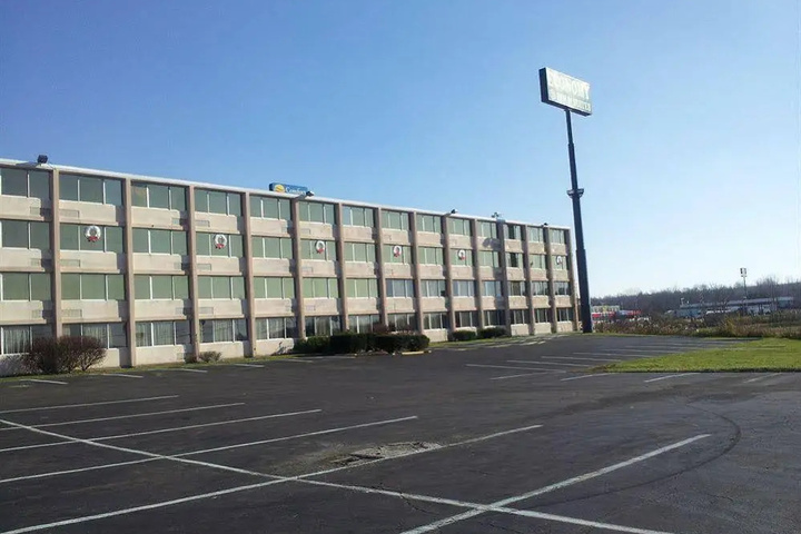 Image of California Palms Hotel and Suites