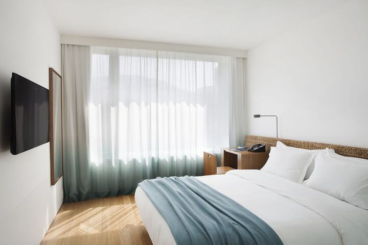 Room 14 of 70