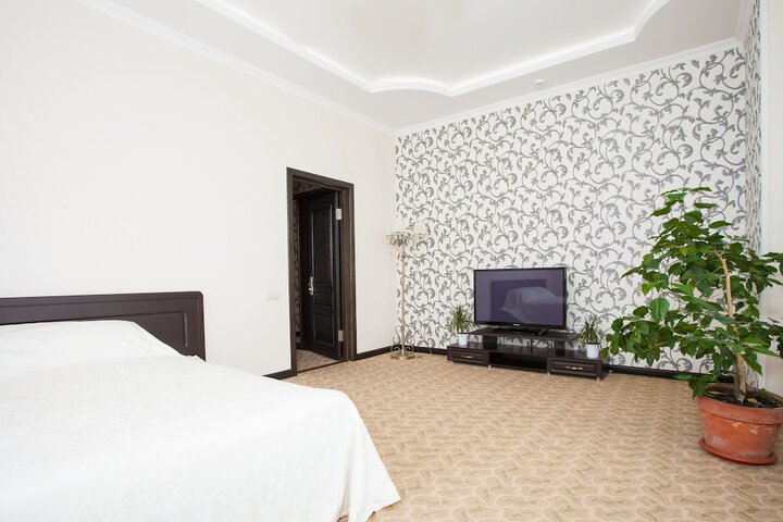 Room 21 of 49