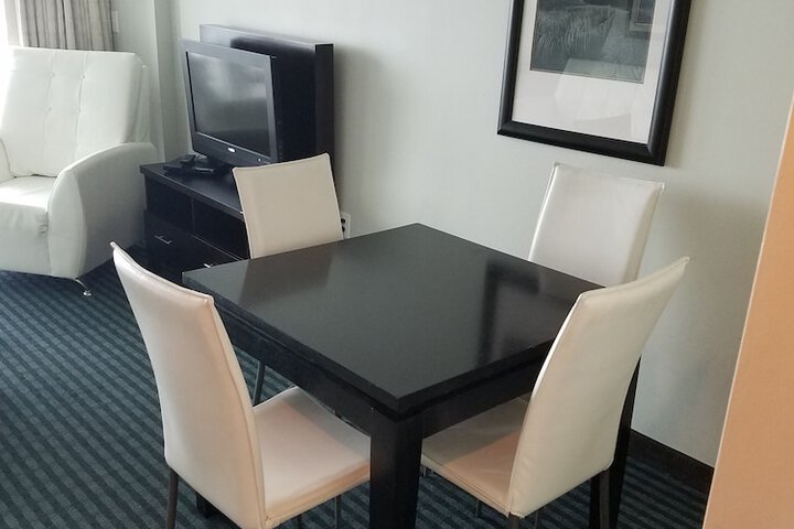 Room 45 of 190