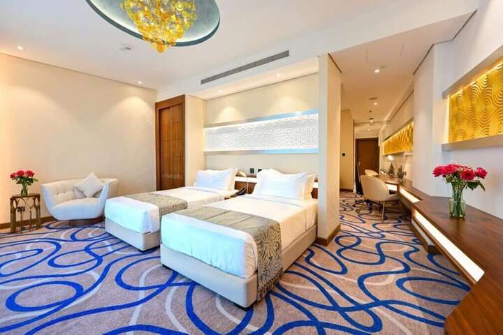 Room 8 of 48