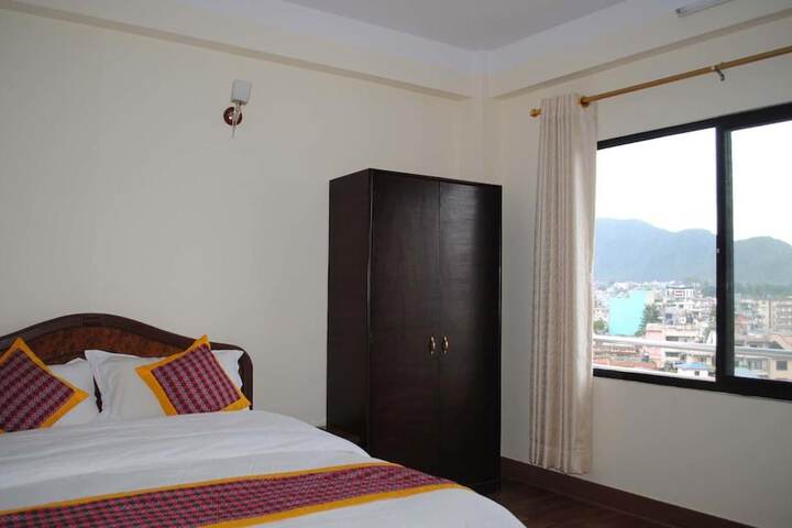 Room 15 of 31