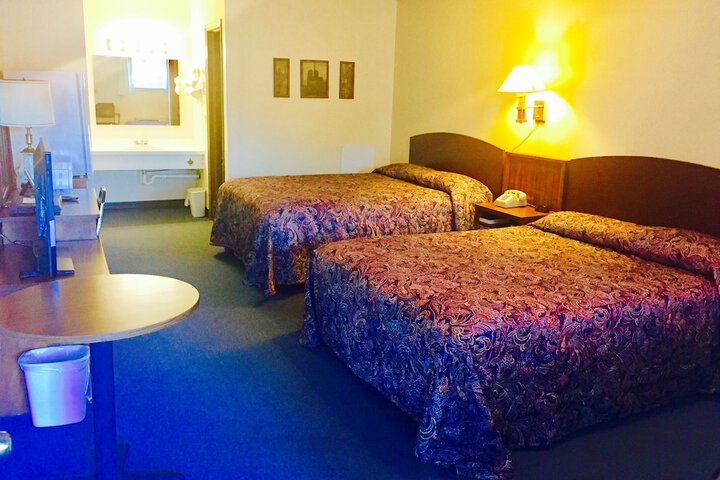 Room 16 of 34