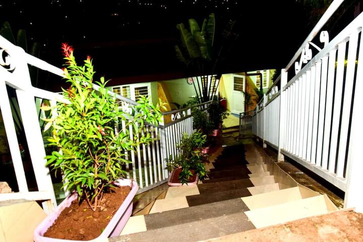 Room 14 of 28