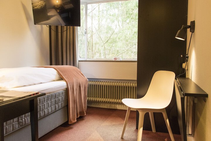Room 9 of 52