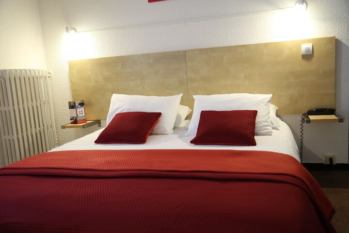 Room 6 of 49