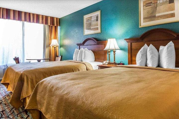 2 Double Beds (3 of 12)
