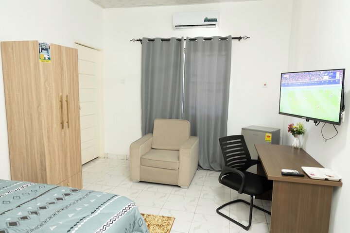 Room 11 of 29
