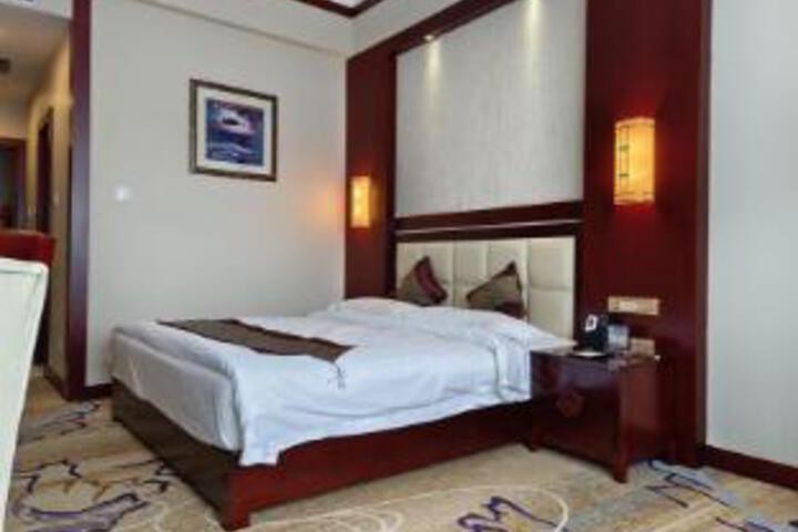 Room 6 of 6