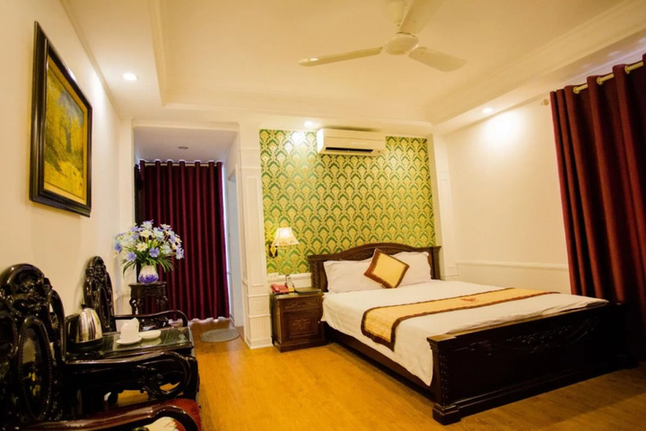 Room 5 of 19