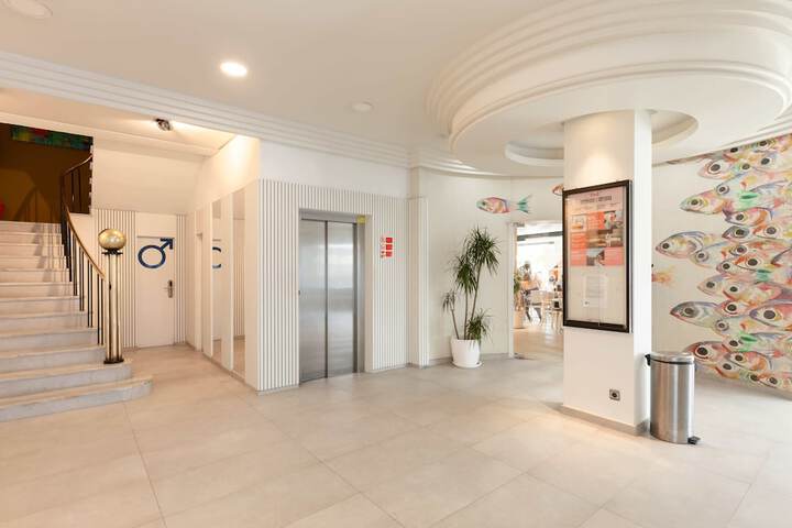 Hotel Interior 4 of 62