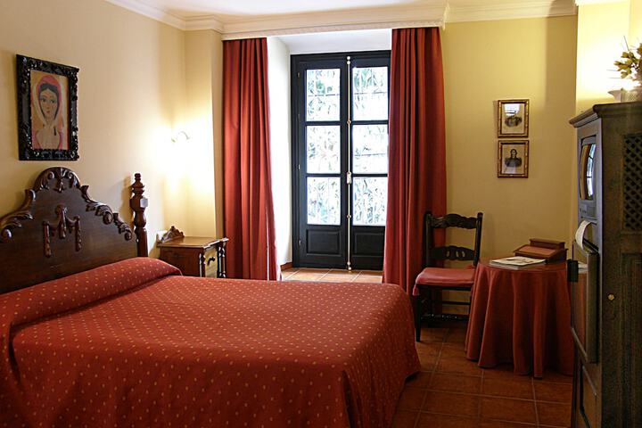 Room 10 of 165