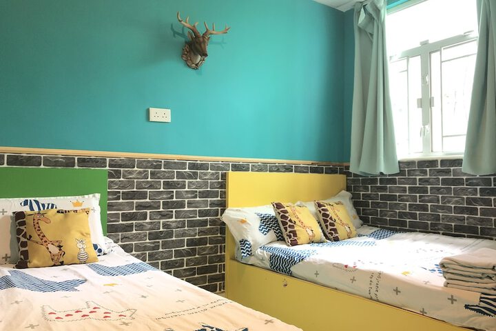 Room 3 of 23
