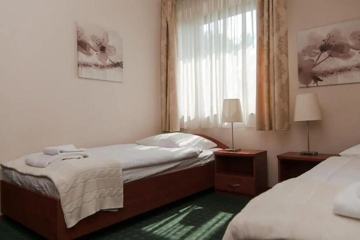 Room 2 of 9