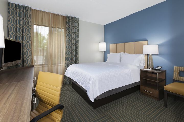 Suite 1 Bedroom (6 of 7)