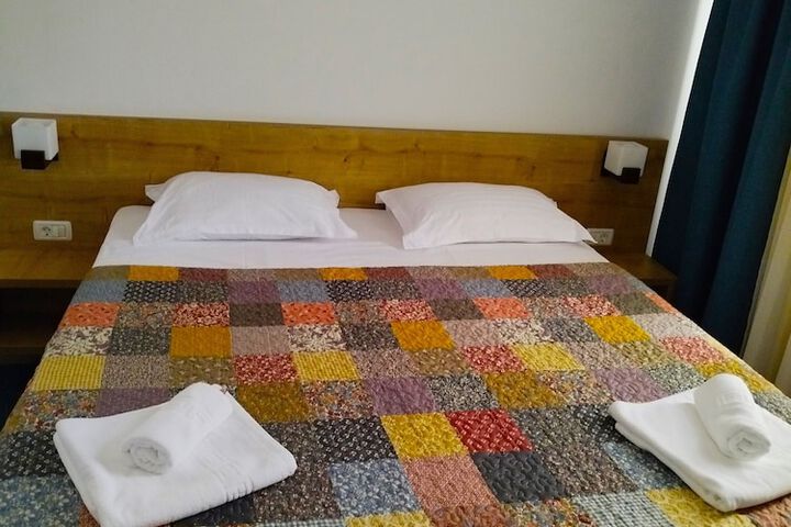 Room 7 of 22