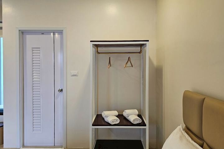 Room 14 of 48