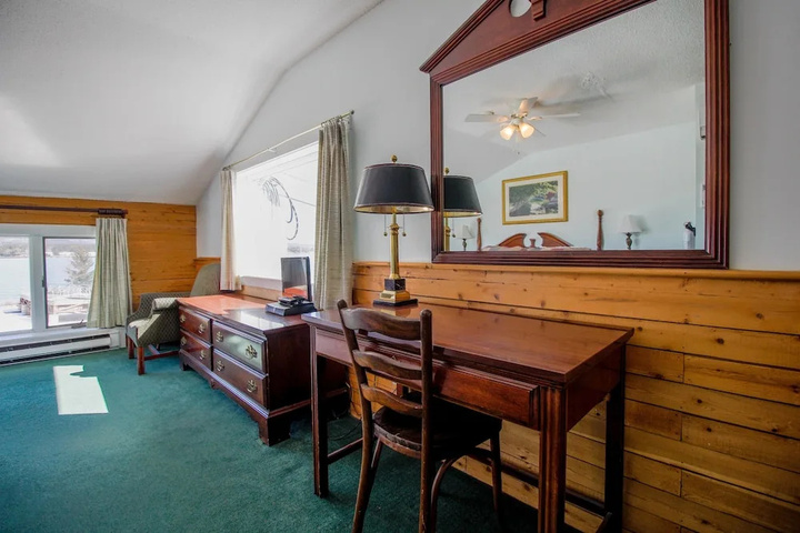 Room 2 of 23