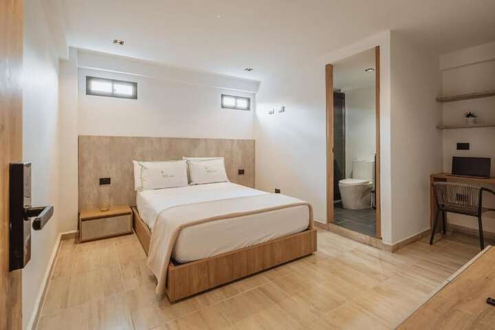 Room 53 of 91