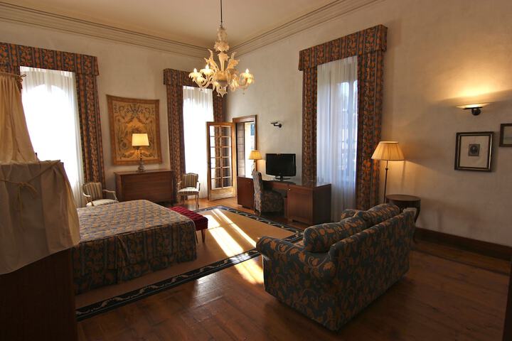 Room 64 of 175