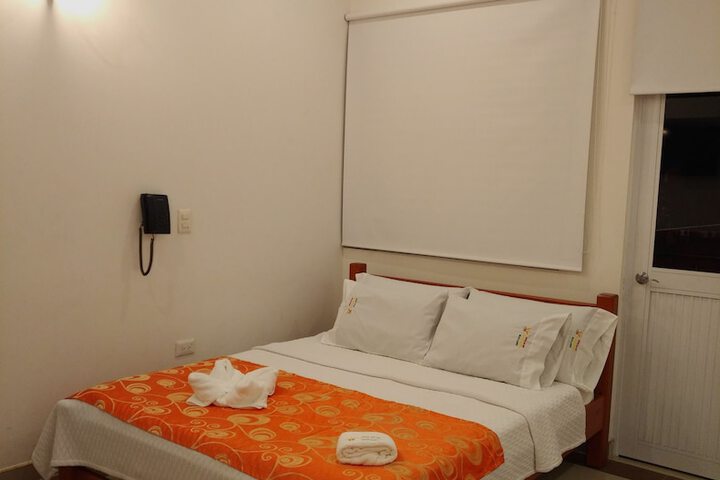 Room 11 of 39