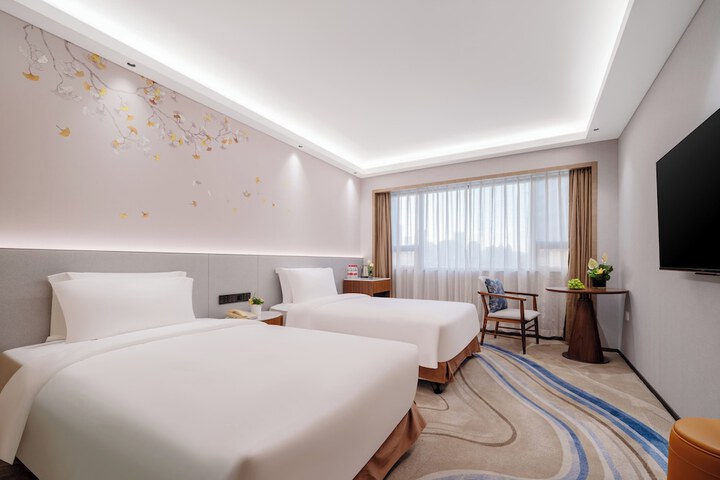 Room 25 of 60