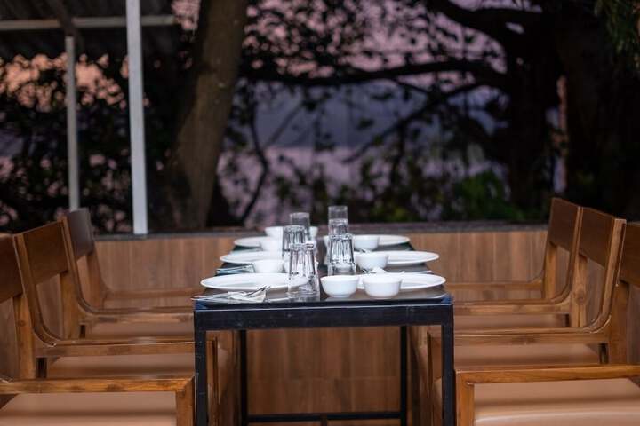 Dining 24 of 34