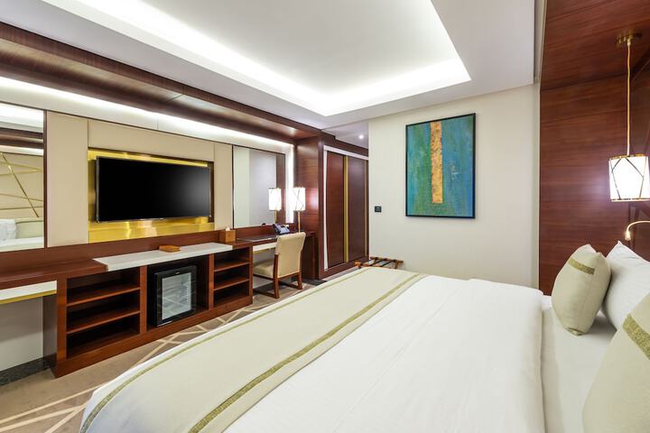Room 12 of 47
