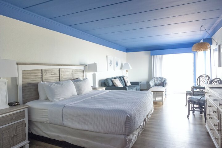 Room 16 of 135