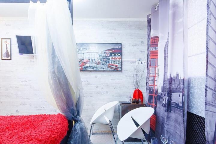 Room 4 of 13