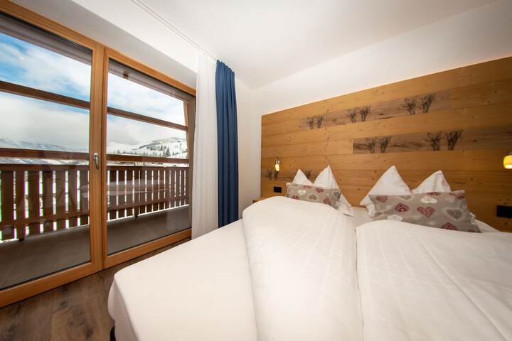 Room 15 of 73