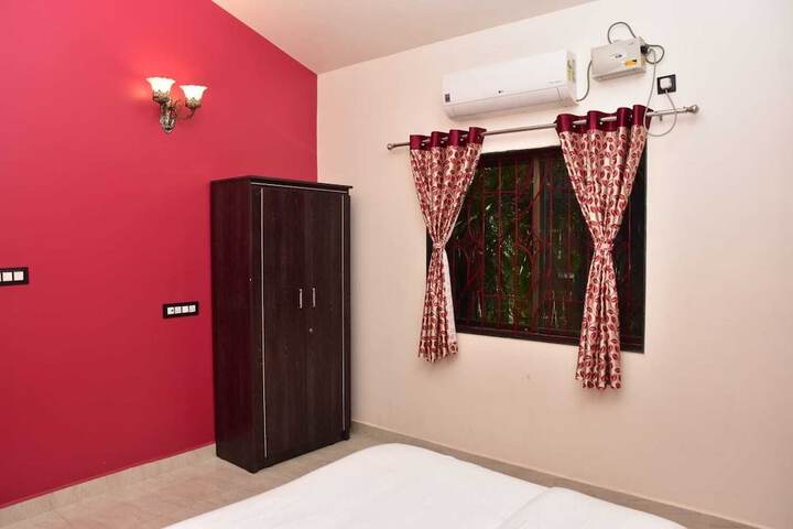 Room 2 of 13