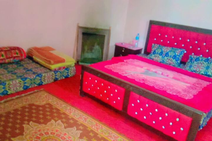Room 12 of 14