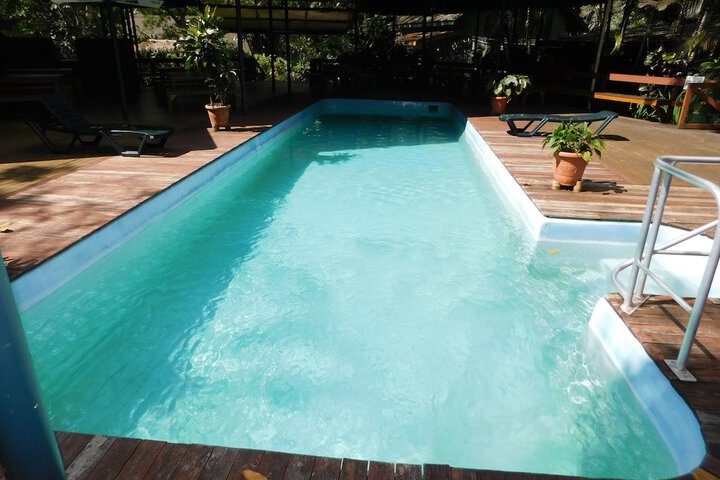 Pool 103 of 195