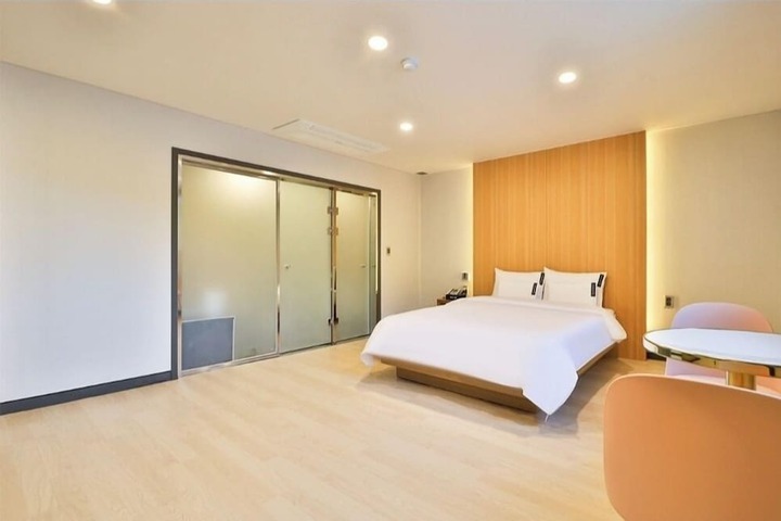 Room 20 of 72