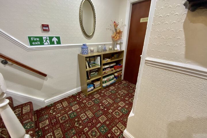 Entrance & Lobby