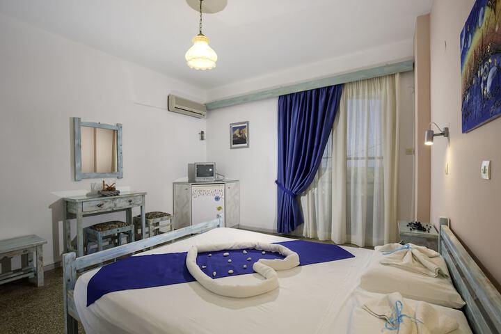 Room 9 of 23