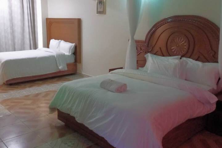 Room 35 of 112