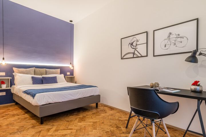 Room 4 of 15