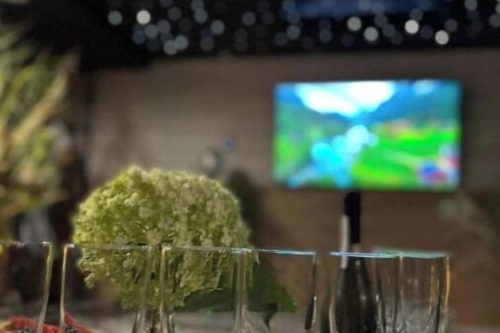 Dining 39 of 84