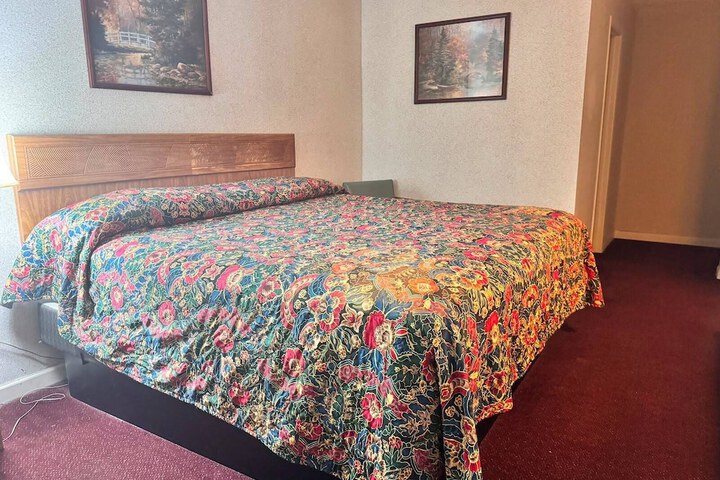 Room 12 of 91