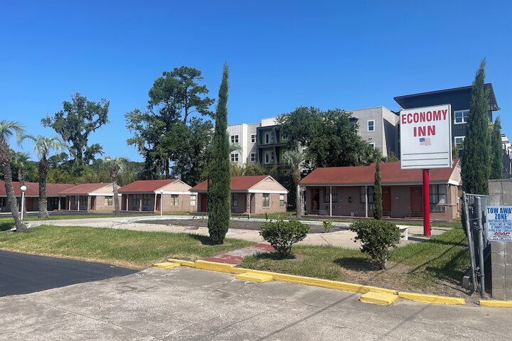 Hotel 11 of 13