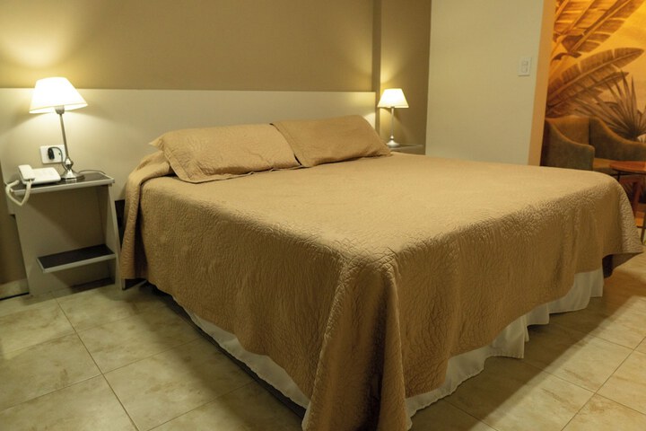 Room 10 of 64