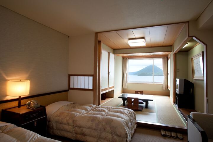 Room 15 of 47
