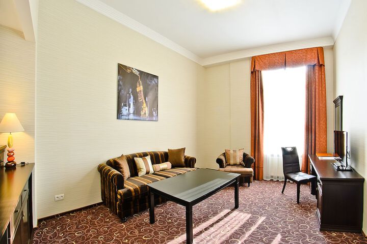 Room 11 of 71