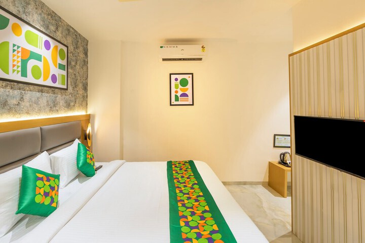 Room 15 of 46
