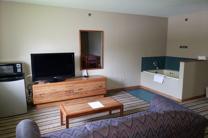 Business Center 40 of 44