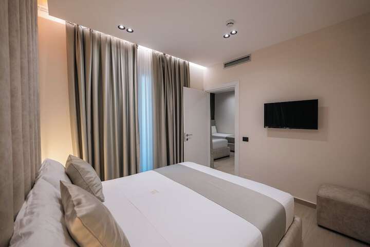 Room 34 of 95